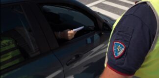 Arrestato “passeur” dalla Polizia Stradale per favoreggiamento dell’immigrazione clandestina La Polizia Stradale durante controlli di documenti