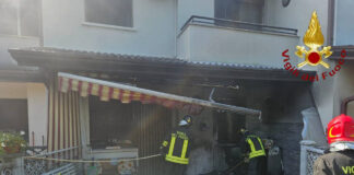 Istrana, a fuoco l’ingresso di una casa Istrana, incendio all'ingresso di una casa