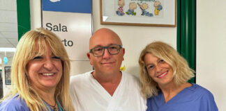 Due bambine “nate con la camicia” all’Ospedale di Portogruaro Ospedale di Portogruaro, le ostetriche De Vit e Gruarin con il dottor Babbo