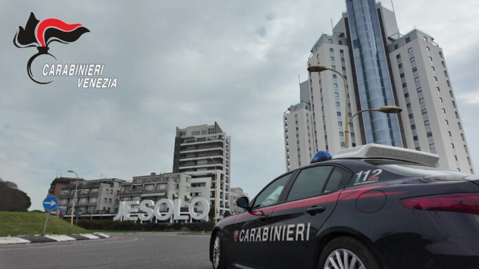 Carabinieri in azione a Jesolo Carabinieri in azione a Jesolo