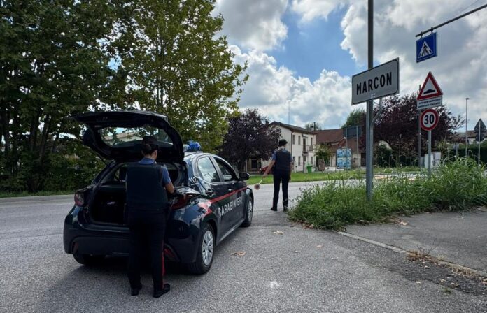 I Carabinieri in azione a Marcon I Carabinieri in azione a Marcon