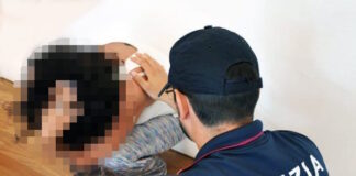 Ubriaco, minaccia la moglie con un coltello: 50enne arrestato dalla Polizia di Stato Maltrattamenti in famiglia, intervento di assistenza a una donna da parte della Polizia di Stato