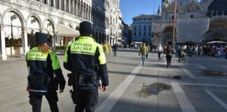 Cinque borseggiatrici minorenni fermate a Venezia Polizia Locale di Venezia