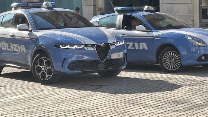 Volanti del 113 della Polizia di Stato in centro a Mestre