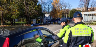 Ubriaco al volante, aggredisce la Polizia locale e minaccia gli automobilisti: denunciato Controlli della Polizia Locale di Treviso