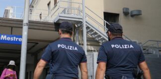 Scoperto con eroina alla stazione di Mestre: arrestato dalla PolFer La PolFer alla stazione ferroviaria di Venezia-Mestre