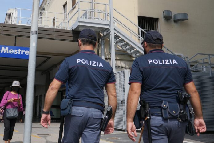 La PolFer alla stazione ferroviaria di Venezia-Mestre La PolFer alla stazione ferroviaria di Venezia-Mestre
