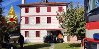 Riese Pio X, perde il controllo dell’auto e finisce nel giardino di una casa Riese Pio X, l'auto finita nel giardino di una casa