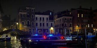 Venezia: controlli straordinari dei Carabinieri nelle zone rosse della città Il Nucleo Natanti del Comando Provinciale Carabinieri di Venezia