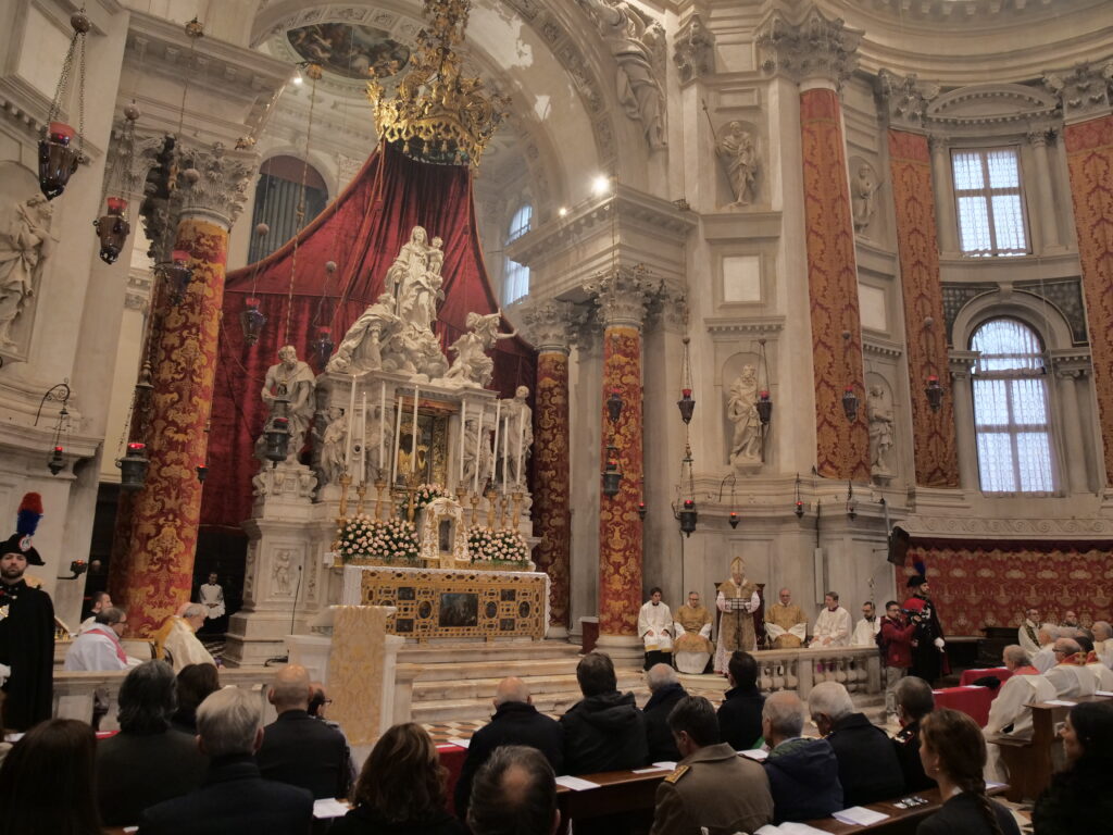 Madonna della Salute, la celebrazione solenne del Patriarca di Venezia Francesco Moraglia