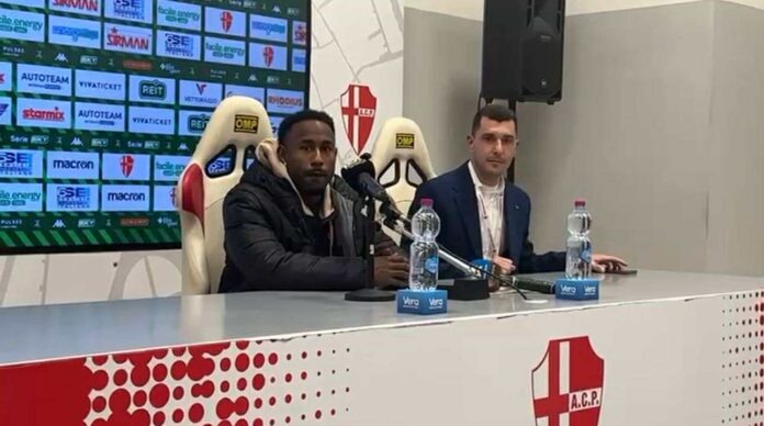 John Yeboah, attaccante del Venezia FC, al termine di Padova-Venezia John Yeboah, attaccante del Venezia FC, al termine di Padova-Venezia