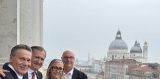 Il sindaco Brugnaro nomina il vicesindaco e due nuovi assessori Brugnaro con i nuovi vicesindaco e assessori