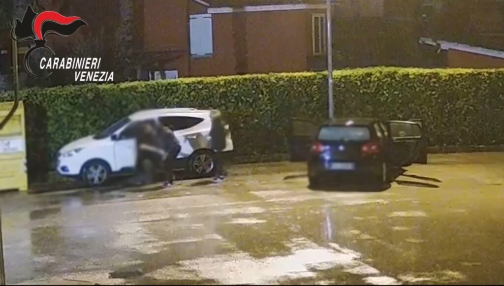 Sgominata dai Carabinieri banda dedita a rapine e furti seriali nel veneziano e nel trevigiano