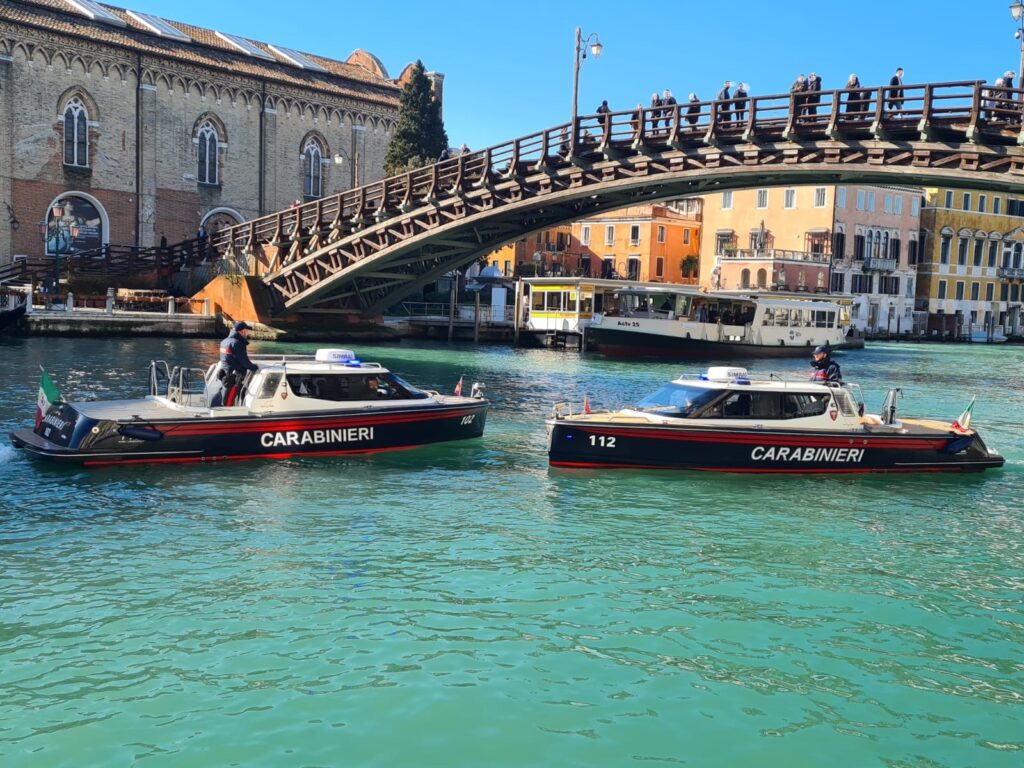 Venezia, controlli straordinari dei Carabinieri sulla navigazione in laguna