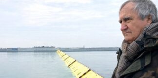 Fondi per il Mose, il sindaco Brugnaro: “Fiducia nel Governo” Il Sindaco di Venezia Luigi Brugnaro nei pressi delle barriere del Mose