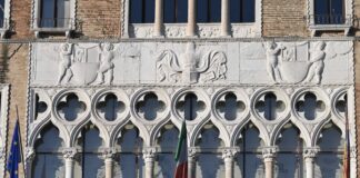 Alberto Trentini, sulla facciata di Ca’ Foscari lo striscione per chiedere la sua liberazione In adesione all’appello per la liberazione di Alberto, Ca’ Foscari ha esposto sul Canal Grande lo striscione “Alberto Trentini libero”.