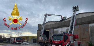 Spresiano, operaio cade da un tetto: portato d’urgenza in ospedale Spresiano, operaio caduto da un tetto: i soccorsi