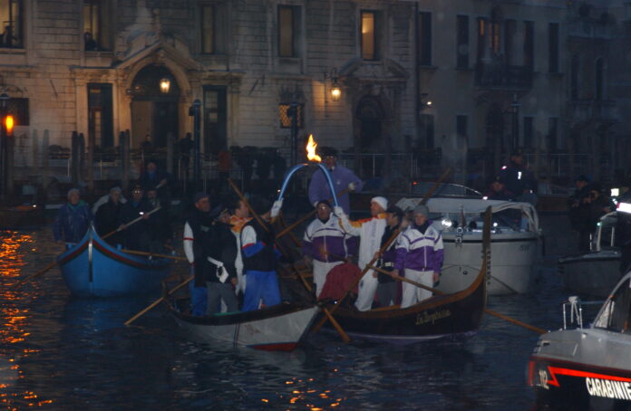 Fiamma Olimpica a Venezia - immagini di repertorio Fiamma Olimpica a Venezia - immagini di repertorio