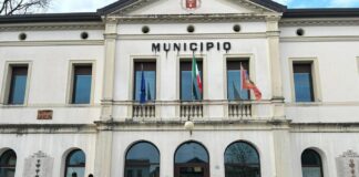 Santa Lucia di Piave, scoperti rifiuti abbandonati proprio durante la Giornata per l’Ambiente abbandono rifiuti, ambiente, Santa Lucia di Piave, ecovandali, rifiuti illegali, volontariato, sostenibilità, Polizia Locale