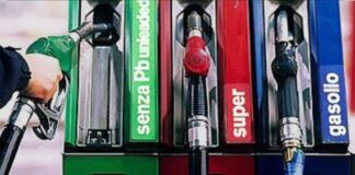Carburanti, sconti nelle aree di servizio autostradali carburanti, autostrade, prezzi benzina, aree di servizio, Aiscat, mobilità, economia, pedaggi.