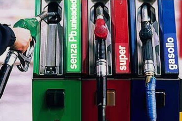 carburanti, autostrade, prezzi benzina, aree di servizio, Aiscat, mobilità, economia, pedaggi. carburanti, autostrade, prezzi benzina, aree di servizio, Aiscat, mobilità, economia, pedaggi.