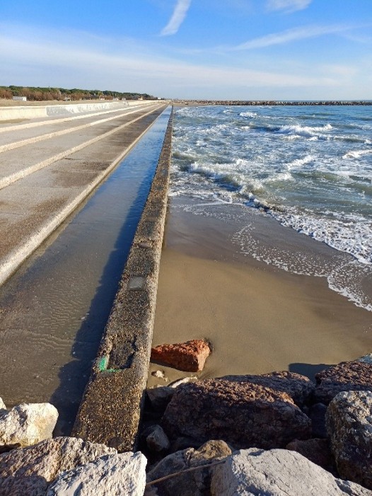 difesa costiera, Laguna del Mort, Venezia, ambiente, erosione, mareggiate, sostenibilità, ripascimento, dragaggio, tutela ambientale difesa costiera, Laguna del Mort, Venezia, ambiente, erosione, mareggiate, sostenibilità, ripascimento, dragaggio, tutela ambientale