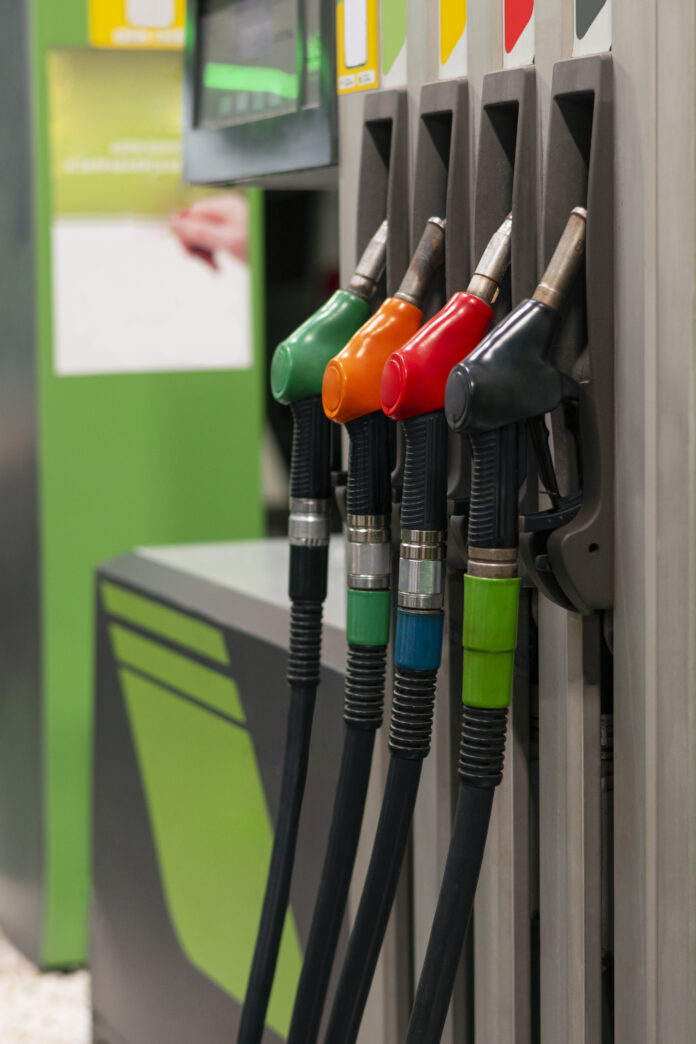 caro carburanti, benzina, diesel, governo meloni, prezzi carburante, decreto carburanti, crisi energetica, trasporti caro carburanti, benzina, diesel, governo meloni, prezzi carburante, decreto carburanti, crisi energetica, trasporti