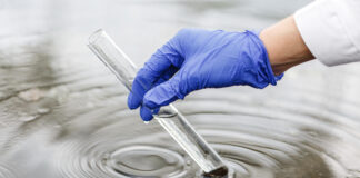 Citizen science con i cittadini coinvolti nel monitoraggio dei corsi d’acqua monitoraggio acqua, qualità delle acque, biodiversità, progetti ambientali