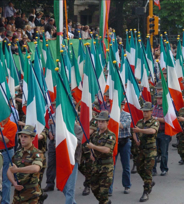 Italia, Alpini, Tricolore, Costituzione, 17 marzo, storia italiana, identità nazionale, volontariato Italia, Alpini, Tricolore, Costituzione, 17 marzo, storia italiana, identità nazionale, volontariato
