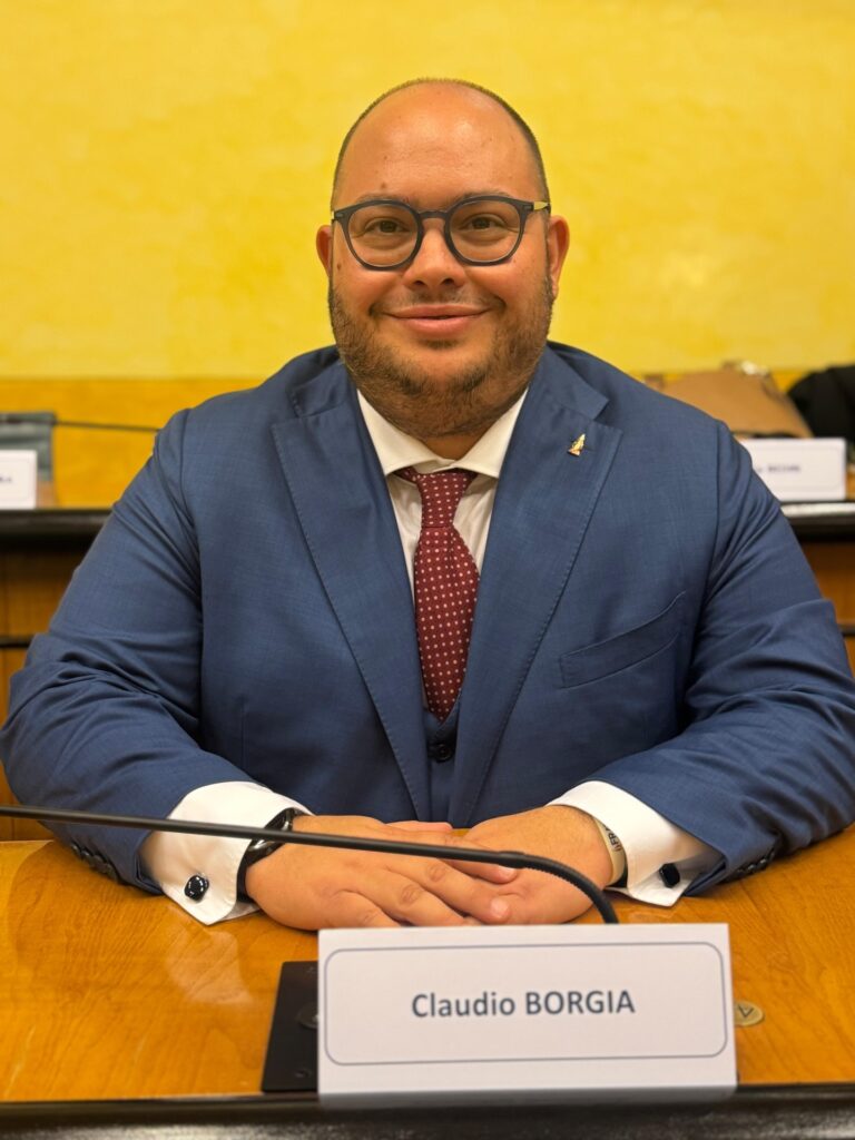 vigili del fuoco volontari, Veneto, sicurezza, protezione civile, Consiglio regionale Veneto, formazione volontari, mezzi operativi, emergenze, territorio, politica regionale