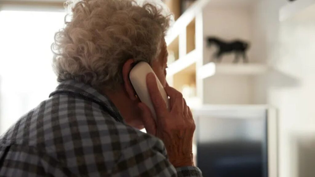Truffa telefonica: attenzione ai finti poliziotti - Notizie Plus