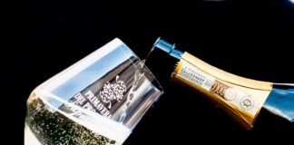 Mostra del Cartizze e Valdobbiadene DOCG: al via la 54ª edizione tra gusto e tradizione Mostra Cartizze, Valdobbiadene DOCG, Primavera del Prosecco, eventi Veneto, enogastronomia, Prosecco Superiore, Valdobbiadene, turismo enogastronomico, mostre del vino, Slow Bike