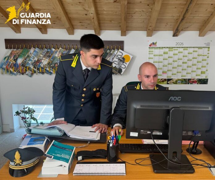 La GdF di Treviso nel corso di un'indagine La GdF di Treviso nel corso di un'indagine