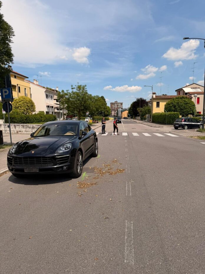 Motta di Livenza, la Porsche che ha investito i tre studenti minorenni Motta di Livenza, la Porsche che ha investito i tre studenti minorenni
