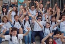 Scuola, ultima campanella a Treviso tra caroselli, clacson e brindisi scuola, Treviso, maturità
