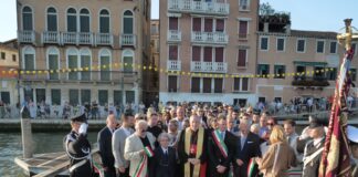 Redentore 2026, inaugurato il ponte votivo: Venezia celebra 450 anni di storia, fede e tradizione Redentore 2026, aperto il tradizionale ponte votivo