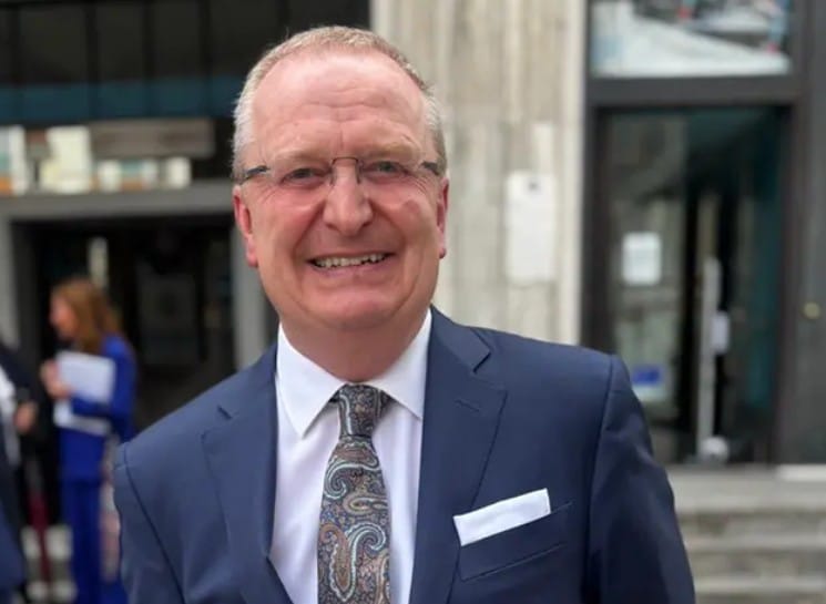 Un nuovo mandato per la Camera di Commercio Treviso-Belluno Con l'elezione di Francesco De Bettin, la Camera di Commercio Treviso-Belluno apre un nuovo capitolo della propria attività istituzionale. Il mandato, che si estenderà fino al 2031, sarà accompagnato dalla definizione della nuova giunta e delle linee strategiche che guideranno l'azione dell'ente nei prossimi anni. La nomina di Francesco De Bettin rappresenta un momento di continuità istituzionale e, allo stesso tempo, l'inizio di una nuova fase orientata alla programmazione, all'innovazione e allo sviluppo del sistema economico delle province di Treviso e Belluno.