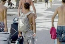 Multe a Cavallino-Treporti, primi verbali contro chi gira in costume o a torso nudo Multe Cavallino-Treporti Polizia Locale