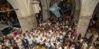 Treviso FBC, entusiasmo in città per la nuova squadra: svelata la maglia del ritorno in Serie C Treviso FBC, città in festa per la Serie C - Notizie Plus