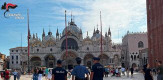 Venezia, pattuglie miste tra Carabinieri e Polizia polacca nelle zone turistiche Pattuglie miste a Venezia con la Polizia polacca - Notizie Plus