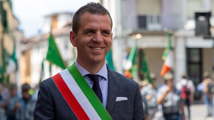 variazione di bilancio Mattia Perencin scuola primaria Col San Martino investimenti comunali variazione di bilancio Mattia Perencin scuola primaria Col San Martino investimenti comunali