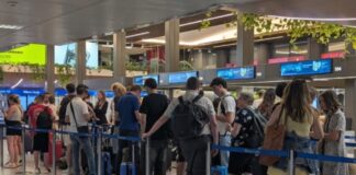 Caos al Marco Polo: fino a 90 minuti di coda per chi rientra dalla Spagna Marco Polo controlli documenti Spagna aeroporto Venezia