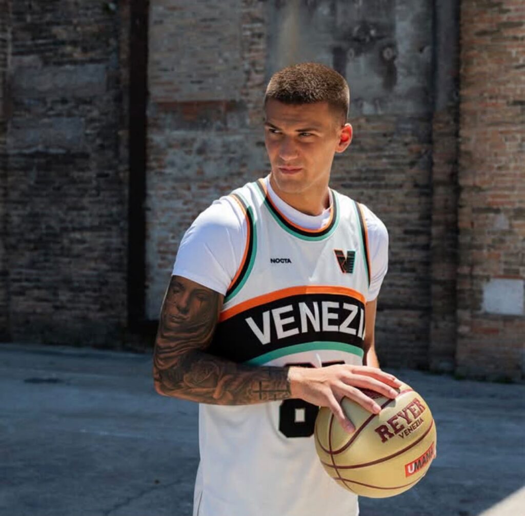 Venezia FC, il nuovo kit guarda al basket - Notizie Plus
