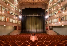 Teatro Goldoni Venezia, 250 abbonamenti scontati per i residenti: 12 spettacoli da 168 euro Teatro Goldoni Venezia, abbonamenti - Notizie Plus