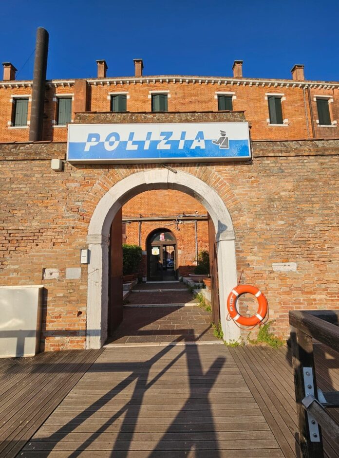 Espulsione Mestre, arrestato e rimpatriato - Notizie Plus Espulsione Mestre, arrestato e rimpatriato - Notizie Plus