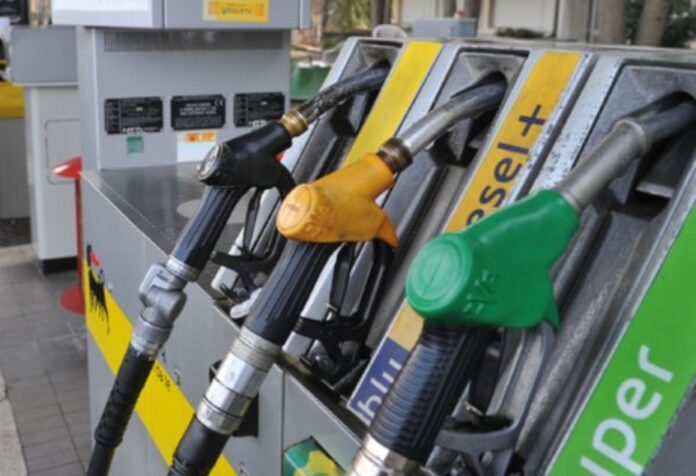 prezzo benzina prezzo gasolio tetto carburanti Enilive prezzo benzina prezzo gasolio tetto carburanti Enilive