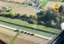 Stra, ritrovato il 50enne scomparso: individuato dall’elicottero dei Vigili del Fuoco Elicottero Drago dei Vigili del Fuoco impegnato nelle ricerche di una persona scomparsa a Stra