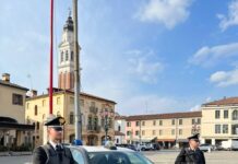 Mirano, auto incendiata per una lite familiare: arrestato un 58enne Carabinieri di Mirano impegnati nelle indagini su un incendio doloso ai danni di un'automobile