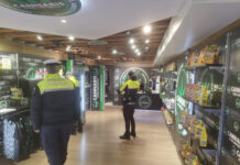 Polizia Locale Venezia, maxi controlli: 850 prodotti sequestrati, 103 borse rimosse e multe per 11mila euro Polizia Locale Venezia, maxi controlli: 850 prodotti sequestrati