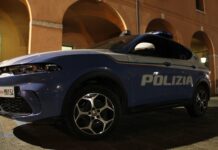 Mestre, strappa il cellulare a un anziano dopo il prelievo al bancomat: arrestato Furto con strappo Mestre, anziano derubato: un arresto